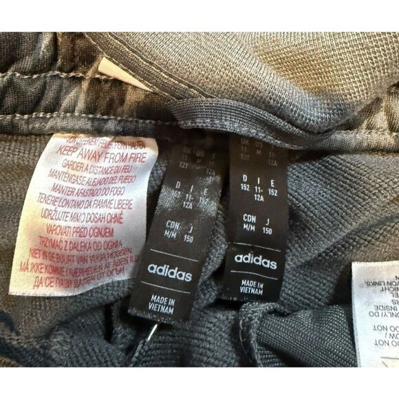 Adidas Manchester United FC 2 Piece Track Suit Boys Size Medium Black/Gray Camo - Picture 2 of 9